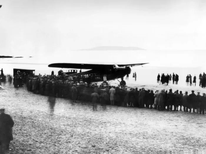 Framed Print : Flying from Ireland to U. S. A. At dawn (June 24th) Major Kingsford Smith Framed Print : Flying from Ireland to U. S. A. At dawn (June 24th) Major Kingsford Smith