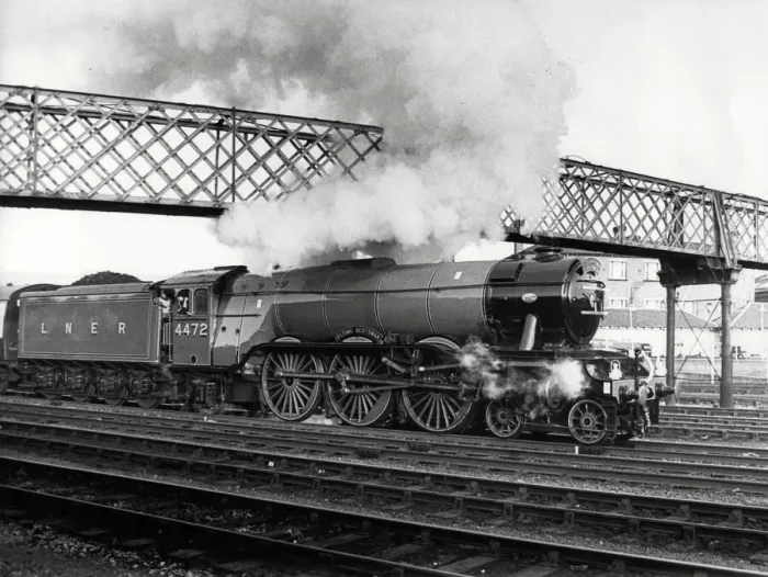 Framed Print : Flying Scotsman approaching Derby Station 15th December 1985 Framed Print : Flying Scotsman approaching Derby Station 15th December 1985