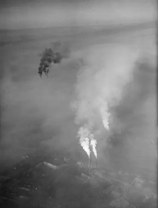 Framed Print : Fog Scenes Aerial views of docks at Gravesend Kent 1949 020996 / 3 Framed Print : Fog Scenes Aerial views of docks at Gravesend Kent 1949 020996 / 3