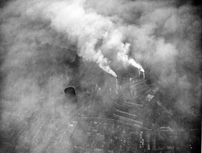 Framed Print : Fog Scenes Battersea Power Station 1949 021014 / 7 Framed Print : Fog Scenes Battersea Power Station 1949 021014 / 7