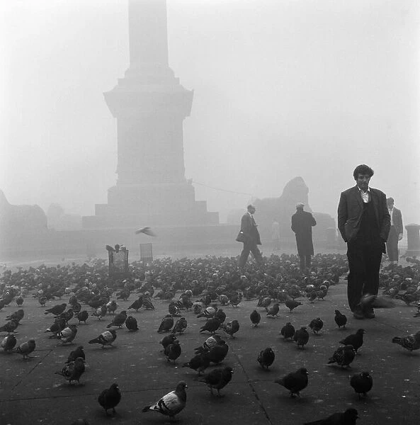 Fog scenes at Trafalgar square, London. 5th December 1962