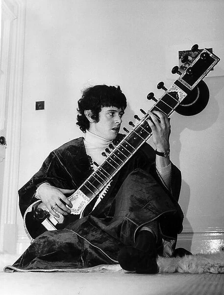 Folk singer Donovan, February 1966