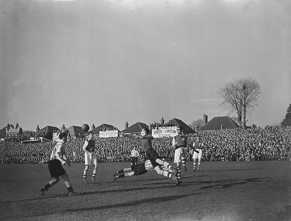 Football 1949 FA Cup Tie 4th Round 1949 Yeovil v Sunderland 016655  /  1