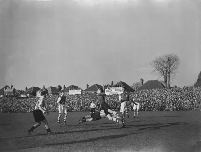 Framed Print : Football 1949 FA Cup Tie 4th Round 1949 Yeovil v Sunderland 016655 / 1 Framed Print : Football 1949 FA Cup Tie 4th Round 1949 Yeovil v Sunderland 016655 / 1