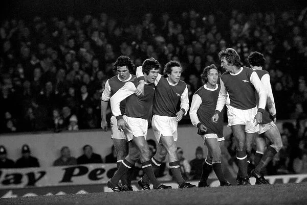 Football: Arsenal (1) vs. Leeds United (1). Division I. January 1977 77-00029-039