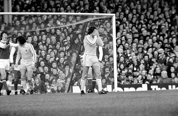 Football: Arsenal (1) vs. Leeds United (1). Division I. January 1977 77-00029-021