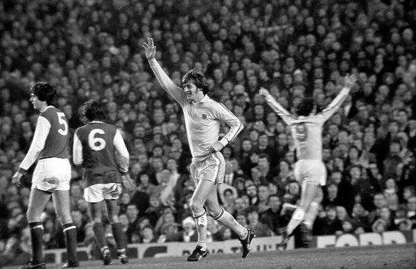 Football: Arsenal (1) vs. Leeds United (1). Division I. January 1977 77-00029-032