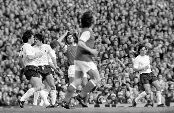 Football: Arsenal (1) vs. Tottenham Hotspur (0). April 1977 77-02053-076