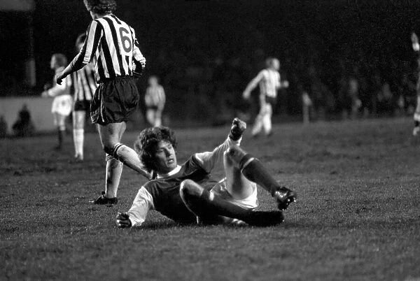 Football: Arsenal (4) vs. Newcastle United (0). March 1975 75-01516-058