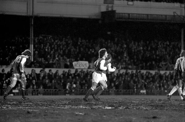 Football: Arsenal (4) vs. Newcastle United (0). March 1975 75-01516-053