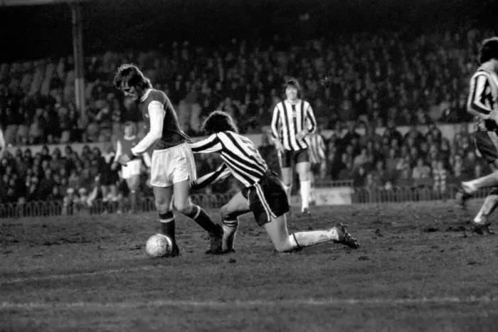 Framed Print : Football: Arsenal (4) vs. Newcastle United (0). March 1975 75-01516-045 Framed Print : Football: Arsenal (4) vs. Newcastle United (0). March 1975 75-01516-045