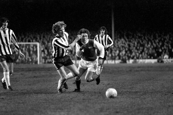Football: Arsenal (4) vs. Newcastle United (0). March 1975 75-01516-044