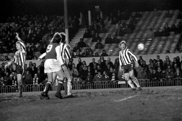 Football: Arsenal (4) vs. Newcastle United (0). March 1975 75-01516-048