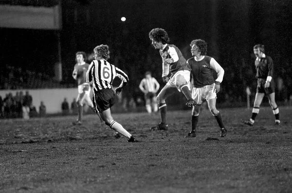 Football: Arsenal (4) vs. Newcastle United (0). March 1975 75-01516-067