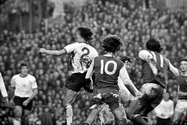 Football: Arsenal F. C. (2) vs. Liverpool F. C. (0). February 1975 75-00618-010