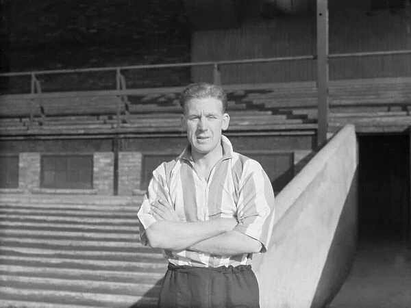 Football Arthur Hudgell of Sunderland, who made 275 appearence for the club April