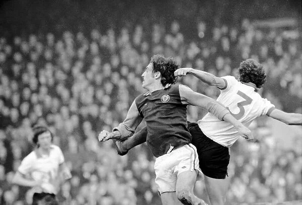 Football: Aston Villa F. C. (2) vs. Manchester United F. C. (0). February 1975 75-01047-003