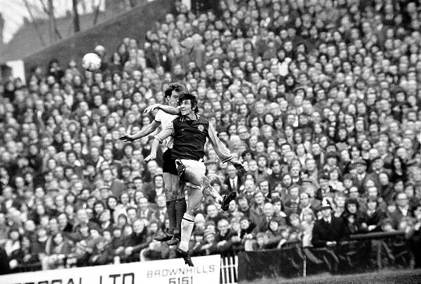 Football: Aston Villa F. C. (2) vs. Manchester United F. C. (0). February 1975 75-01047-031