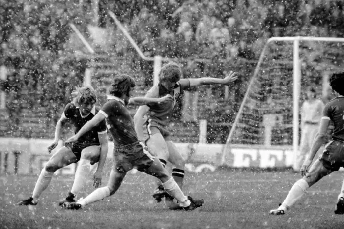 Framed Print : Football: Chelsea (2) vs. Luton (0). April 1977 77-02023-004 Framed Print : Football: Chelsea (2) vs. Luton (0). April 1977 77-02023-004
