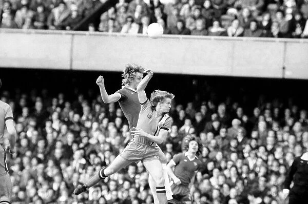 Football: Chelsea (2) vs. Luton (0). April 1977 77-02023-008