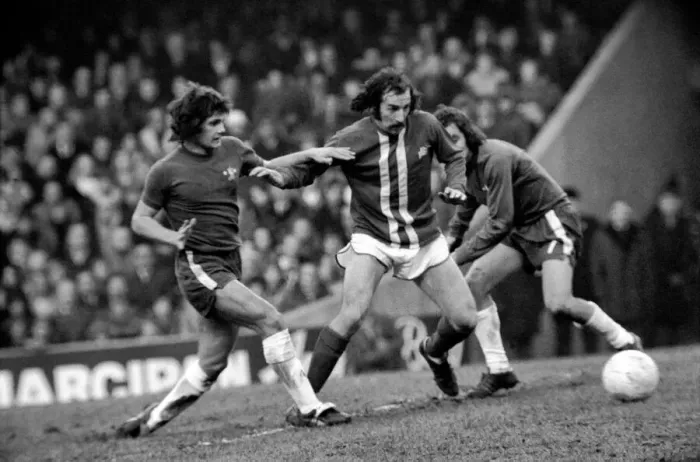 Framed Print : Football: Chelsea F. C. vs. Birmingham F. C. February 1975 75-00764-006