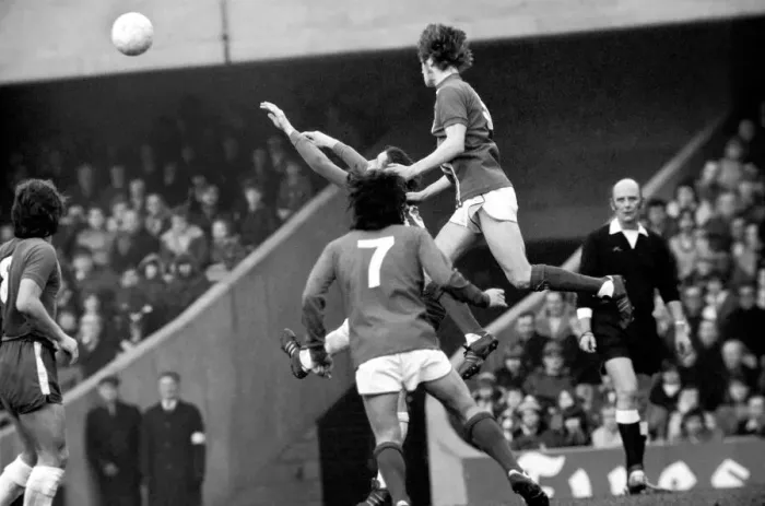 Framed Print : Football: Chelsea F. C. vs. Birmingham F. C. February 1975 75-00764-043