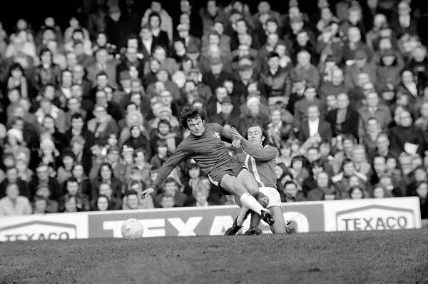 Football: Chelsea F. C. vs. Birmingham F. C. February 1975 75-00764-031