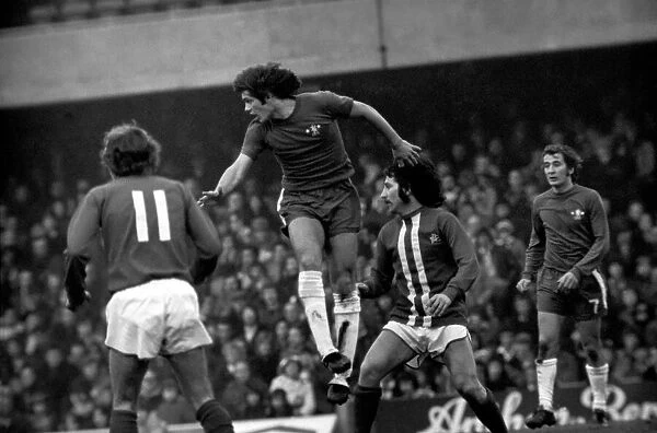 Football: Chelsea F. C. vs. Birmingham F. C. February 1975 75-00764-034