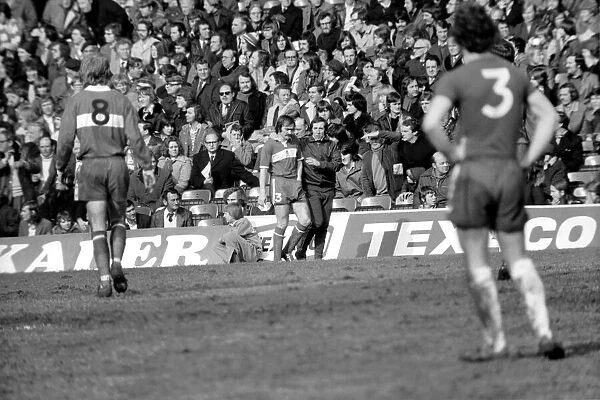 Football: Chelsea F. C. vs. Middlesboro F. C. March 1975 75-01595-020