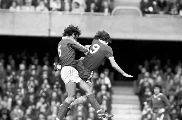Football: Chelsea vs. Nottingham Forest. April 1977 77-02166-018