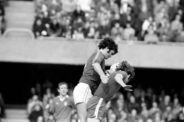 Football: Chelsea vs. Nottingham Forest. April 1977 77-02166-027