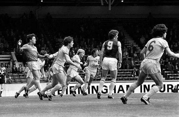 Football Division 1. Aston Villa 0 v. Everton 2. September 1980 LF04-26-022