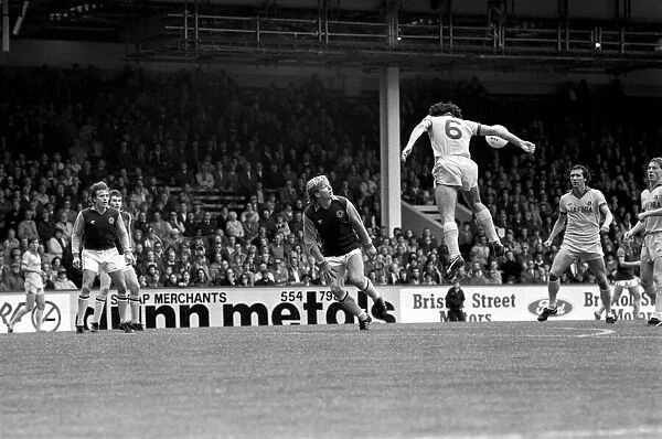 Football Division 1. Aston Villa 0 v. Everton 2. September 1980 LF04-26-017