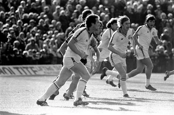 Football Division 1. Aston Villa 3 v. Tottenham Hotspur 0. October 1980 LF04-43-037