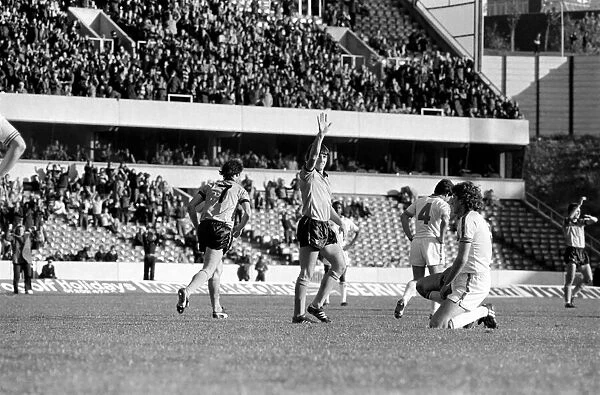 Football Division 1. Aston Villa 3 v. Tottenham Hotspur 0. October 1980 LF04-43-045