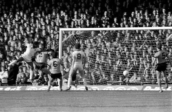 Football Division 1. Aston Villa 3 v. Tottenham Hotspur 0. October 1980 LF04-43-016
