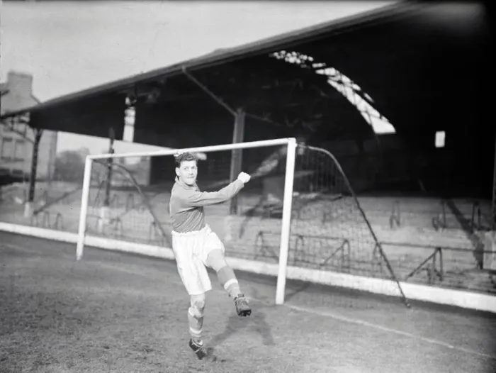Framed Print : Football Eddie Spicer of Liverpool seen here training. 1 / 1 / 1951 B315 / 1 Framed Print : Football Eddie Spicer of Liverpool seen here training. 1 / 1 / 1951 B315 / 1