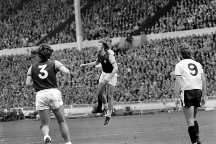 Framed Print : Football: F. A. Cup Final: Fulham F. C. vs. West Ham F. C. at Wembley. May 1975 75-2352-072 Framed Print : Football: F. A. Cup Final: Fulham F. C. vs. West Ham F. C. at Wembley. May 1975 75-2352-072