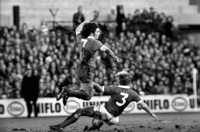 Framed Print : Football: F. A. Cup. Ipswich F. C. v. Liverpool F. C. Mills (3) sends Keegan (7 Framed Print : Football: F. A. Cup. Ipswich F. C. v. Liverpool F. C. Mills (3) sends Keegan (7