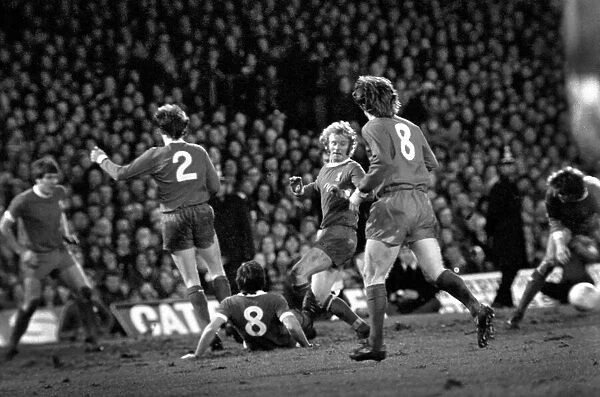 Football: F. A. Cup. Ipswich F. C. v. Liverpool F. C. January 1975 75-00478-024