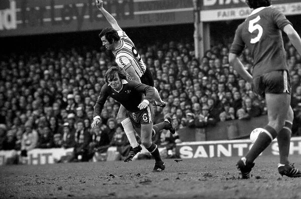 Football: F. A. Cup: Southampton (1) v. Chelsea (1). January 1977 77-00108-029