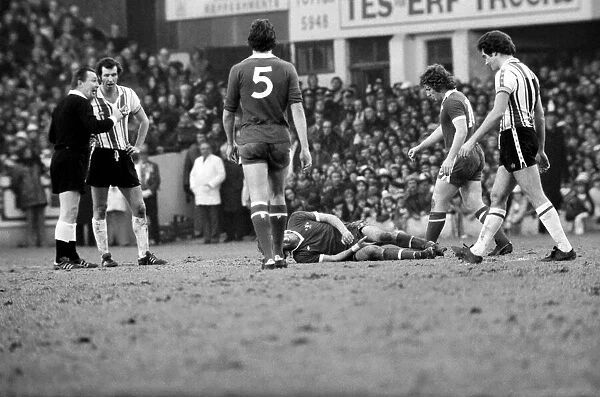 Football: F. A. Cup: Southampton (1) v. Chelsea (1). January 1977 77-00108-009