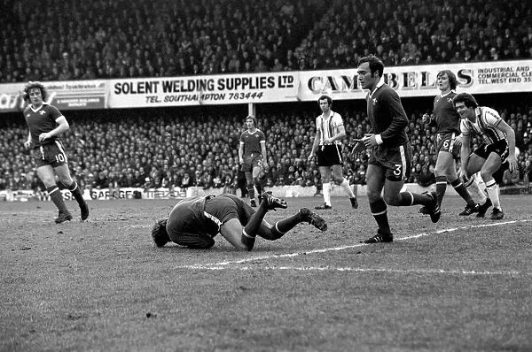 Football: F. A. Cup: Southampton (1) v. Chelsea (1). January 1977 77-00108-003