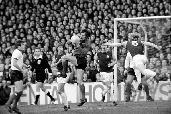 Football: F. A. Cup: West Ham F. C. (0) vs. Liverpool F. C. (2). January 1976 76-00045-041
