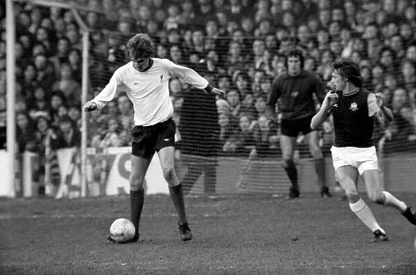 Football: F. A. Cup: West Ham F. C. (0) vs. Liverpool F. C. (2). January 1976 76-00045-053