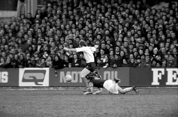 Football: F. A. Cup: West Ham F. C. (0) vs. Liverpool F. C. (2). January 1976 76-00045-060