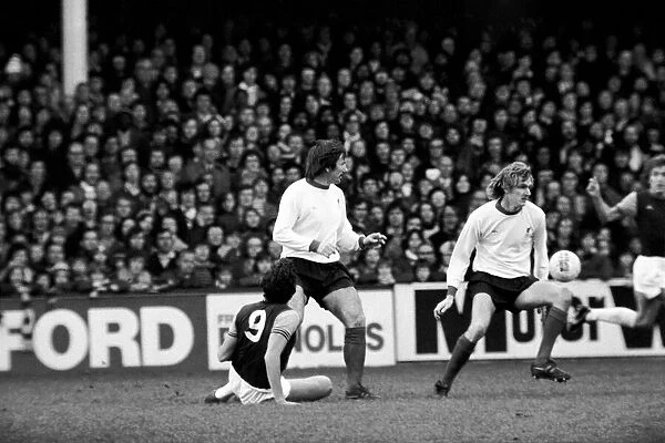 Football: F. A. Cup: West Ham F. C. (0) vs. Liverpool F. C. (2). January 1976 76-00045-036