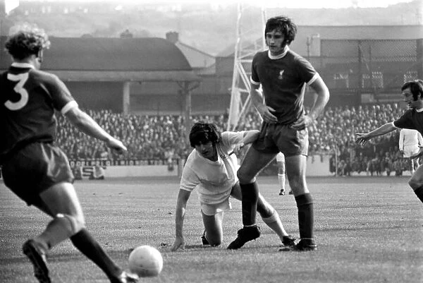 Football: Leeds United (1) v. Liverpool (0). September 1971 71-12020-009