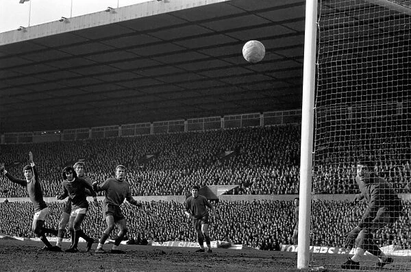 Football. Manchester United v. Crystal Palace. February 1970 70-1635-001