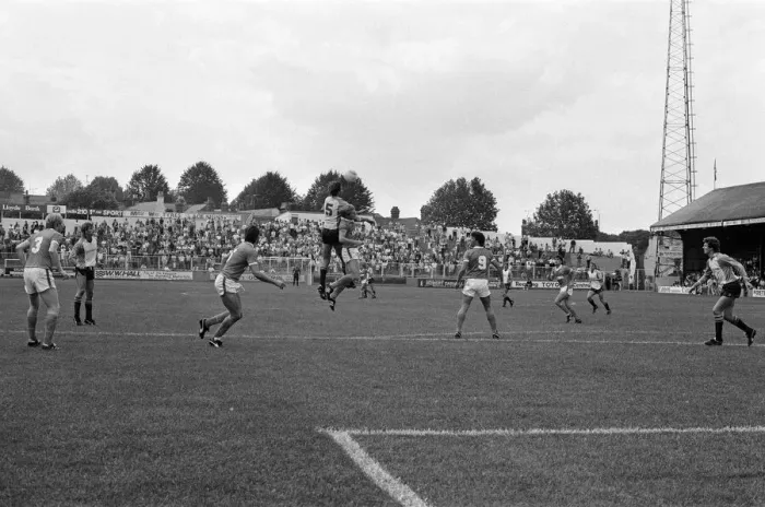 Framed Print : Football match, Reading v Blackpool, final score 1-0 to Reading. League Division Three